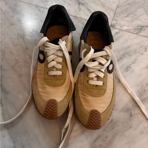 Loewe Flow Runner in Nylon and Suede, Beige, black and white. Size 37